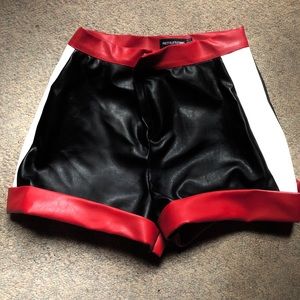 PrettyLittleThing Moto faux leather shorts SIZE 6